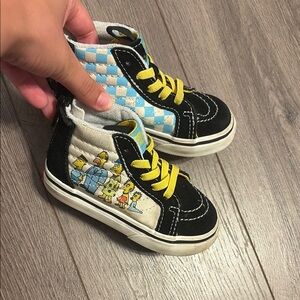 Vans Black and White Sneakers Classic Style